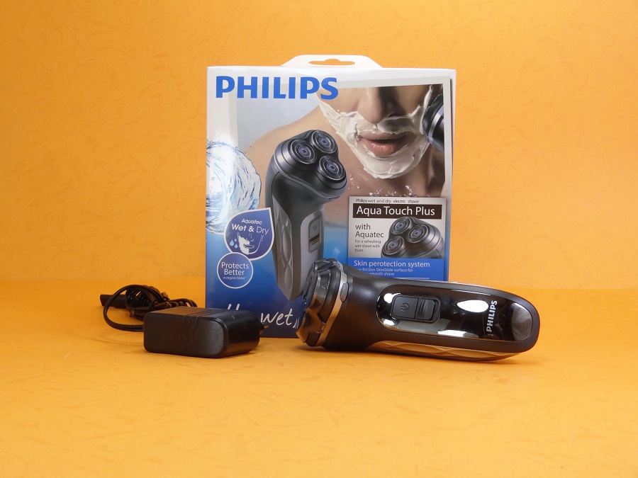 ریش تراش سه تیغ فیلیپس philips مدل AT899